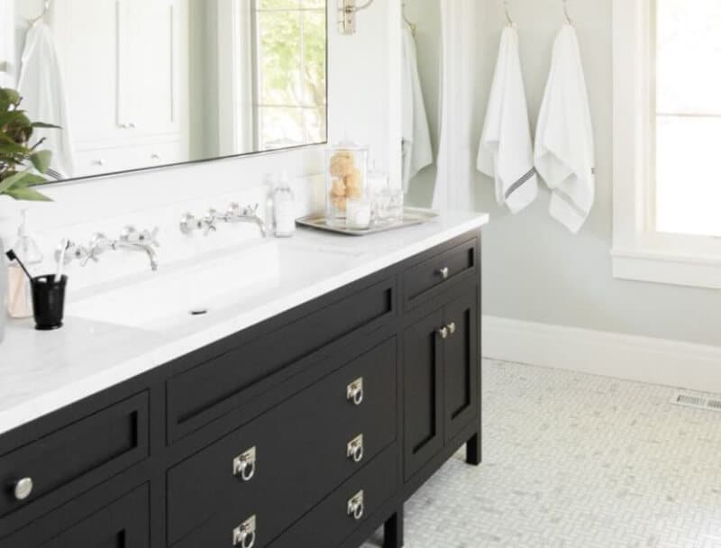 Bathroom Cabinet Ideas That Overflow With Style 7