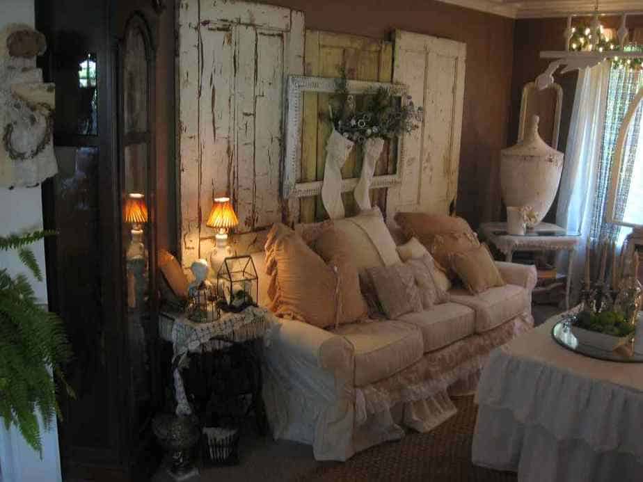 Countryside Shabby Chic Living Room. Source: tierraeste.com