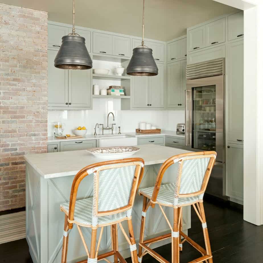 Simple Country Kitchen Island 