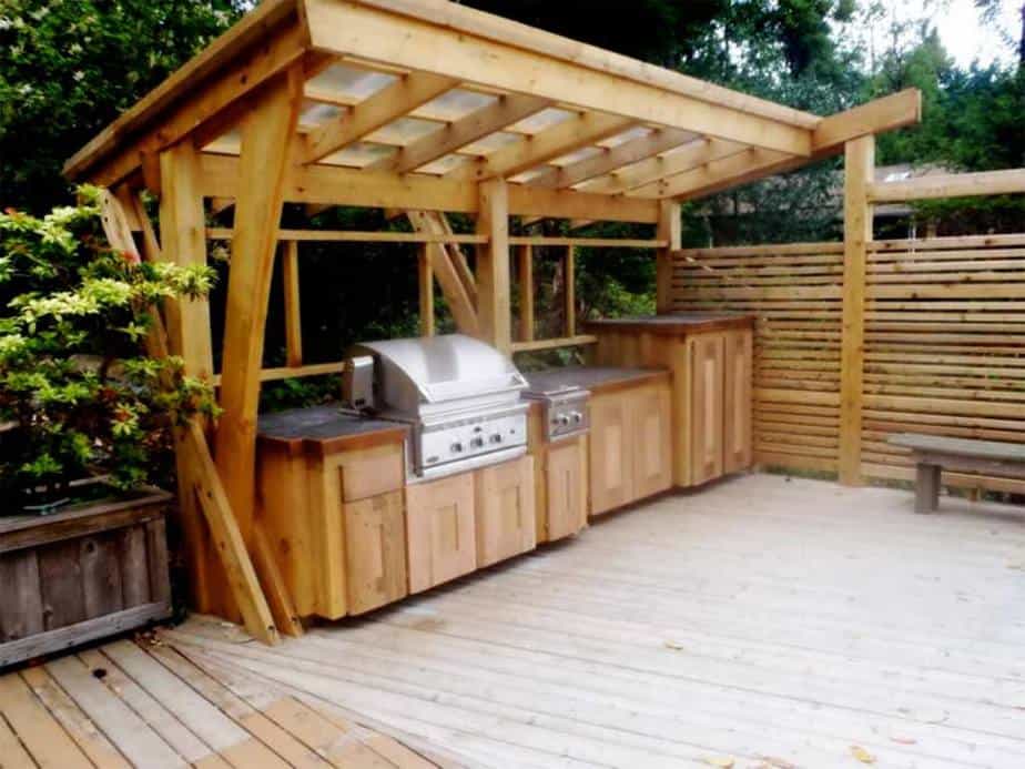 Creative Wood Outdoor Kitchen