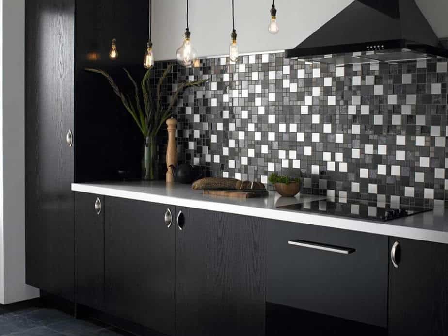 Black And White Mosaic Kitchen Backsplash 1024x768 