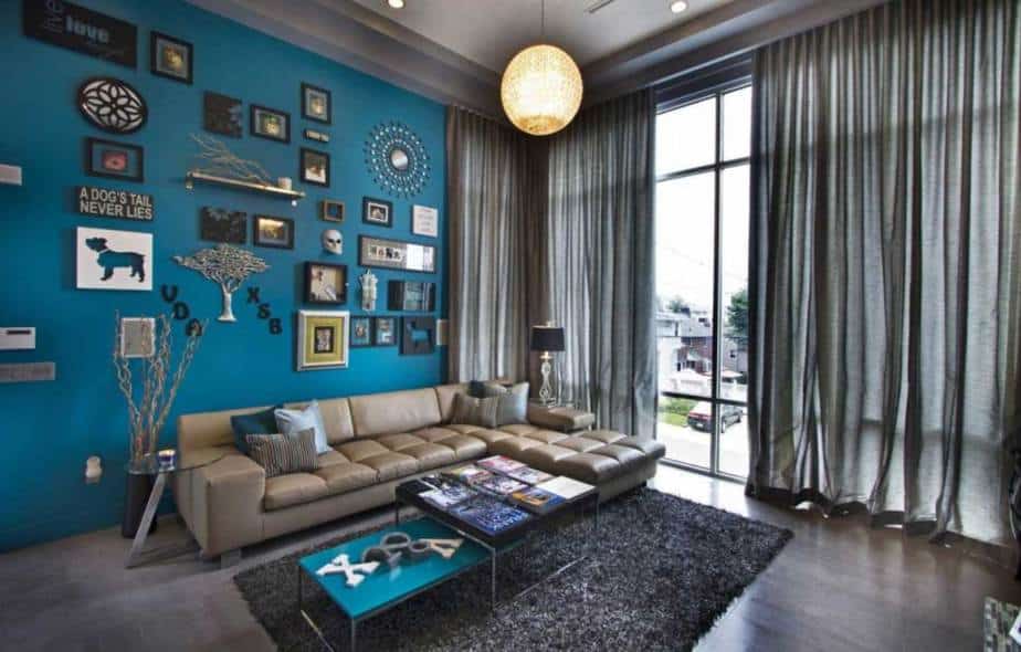 Easygoing Teal and Brown Living Area