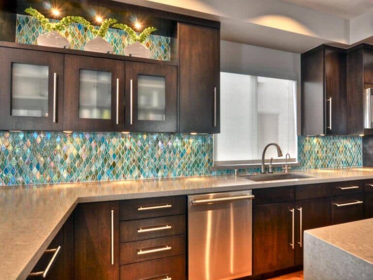 10 Glass Tile Kitchen Backsplash Ideas 2023 (The Shiny Ones)