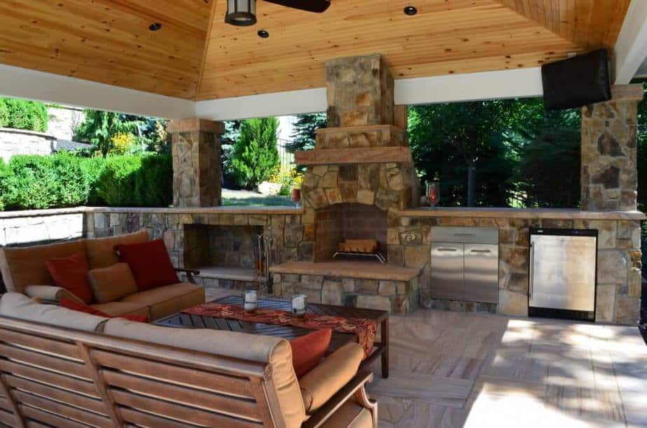 Outdoor Kitchen with Old Look Fireplace