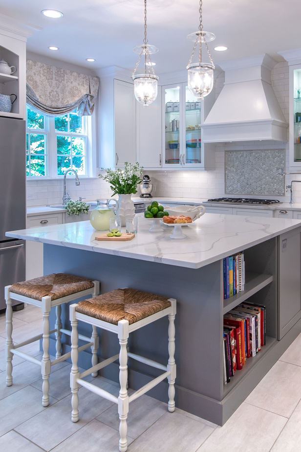 Peaceful Modern Kitchen Island