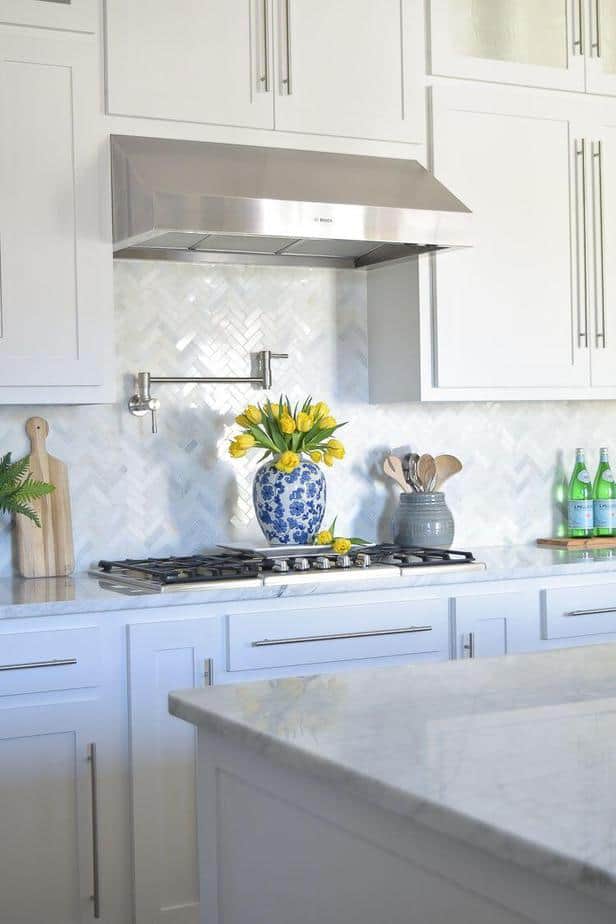 Lovely, Herringbone Designed White Kitchen Backsplash