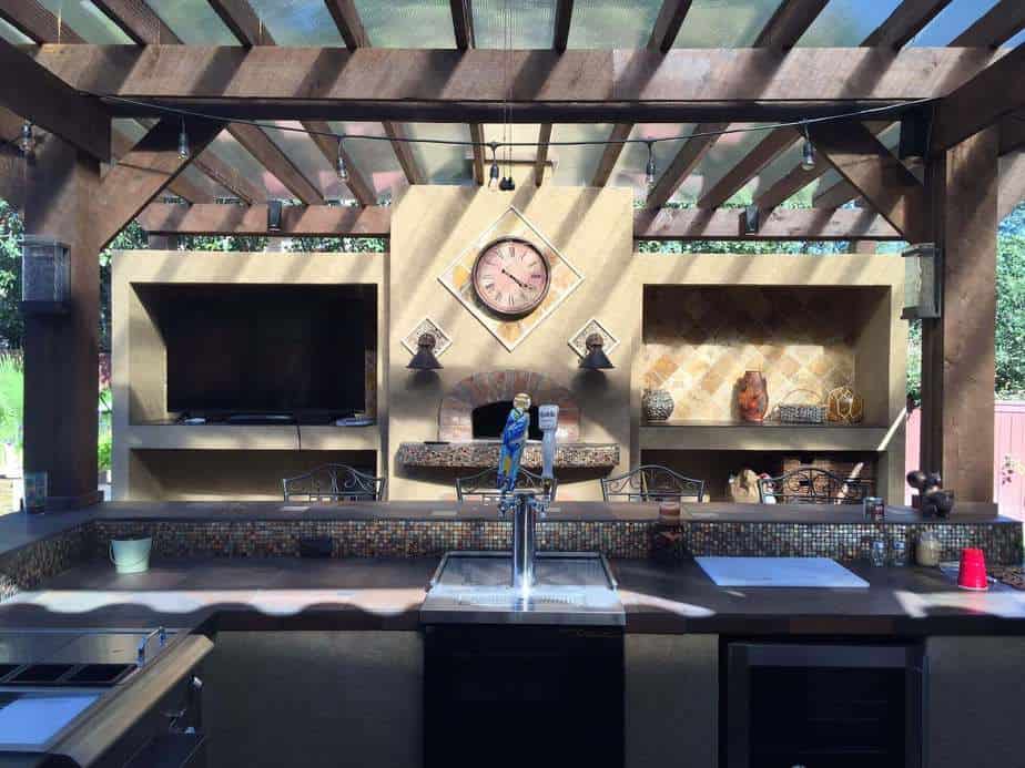 Transparent Outdoor Kitchen Cover