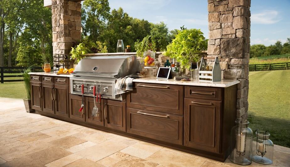 Outdoor Kitchen with Plenty of Cabinet Units