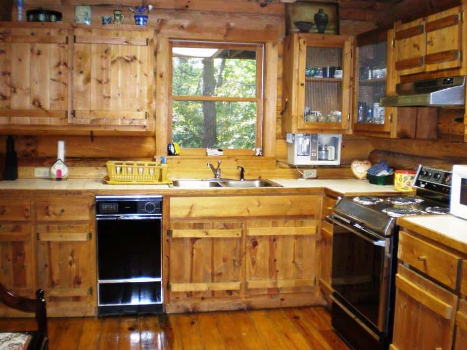 Inexpensive Traditional Kitchen