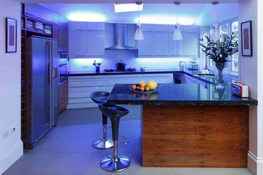 Dramatic Kitchen LED Lighting