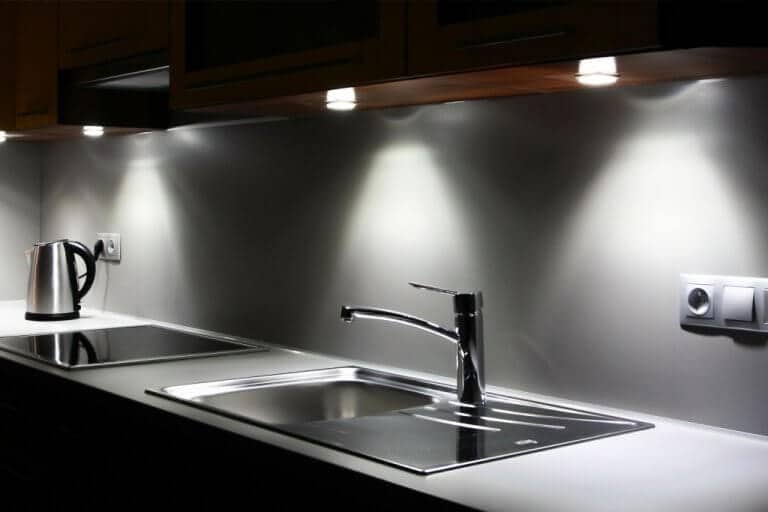 Stylish Kitchen Under Cabinet Lighting 768x512 