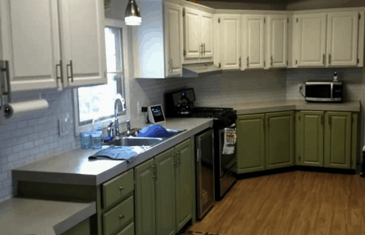 Two-Toned Mobile Home Kitchen