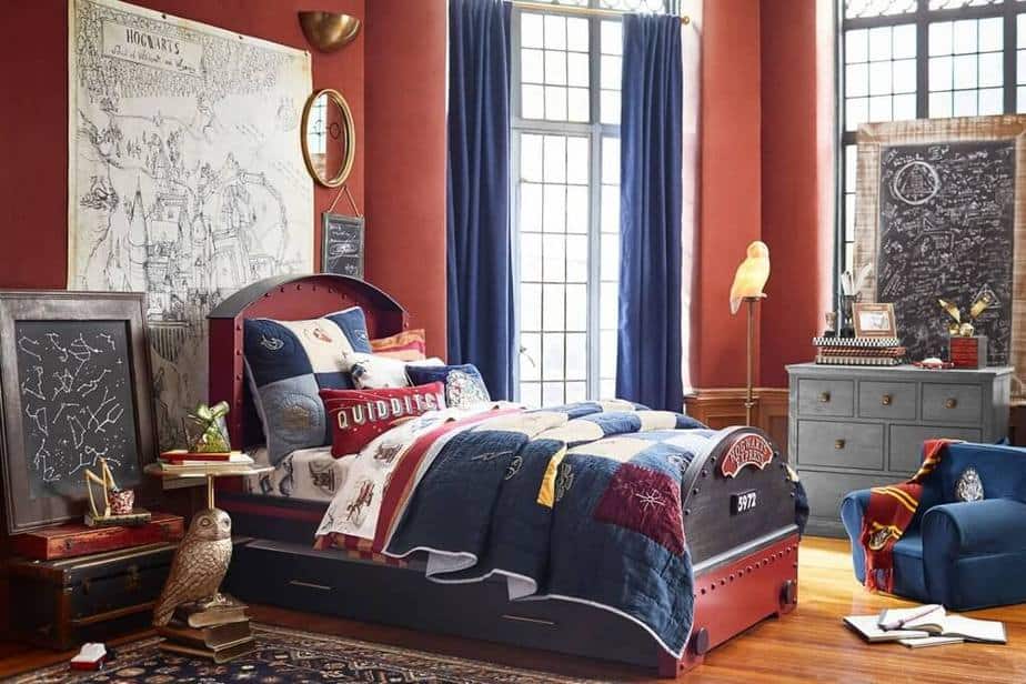 10 Harry Potter Bedroom Ideas 2023 Magical And Spellbind   Mesmerizing Harry Potter Bedroom 1024x683 