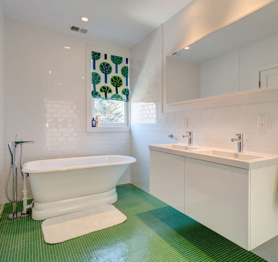 Nice Green Bathroom