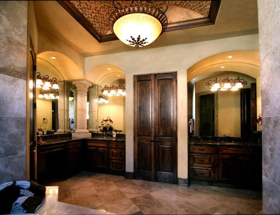 10 Tuscan Bathroom Ideas 2023 The Italian Art Effect   Traditional Tuscan Bathroom 1024x788 