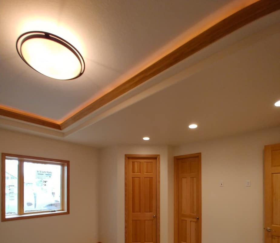Tray ceiling lighting idea 
