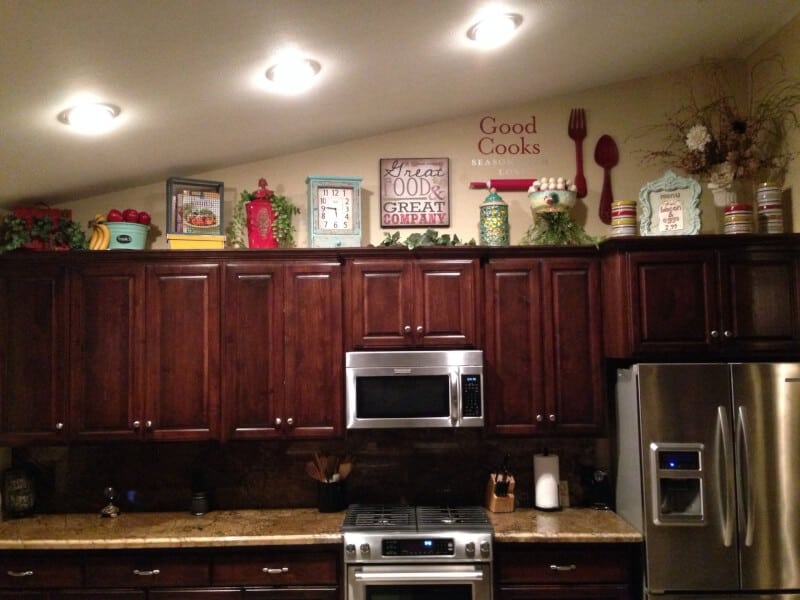 Vaulted Ceiling Kitchen Cabinet Ideas for smaller kitchen in dark mode