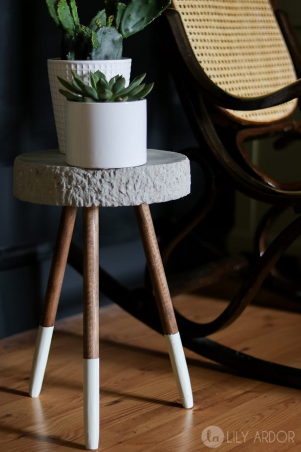 Concrete DIY Plant Stand for Natural Interior Design