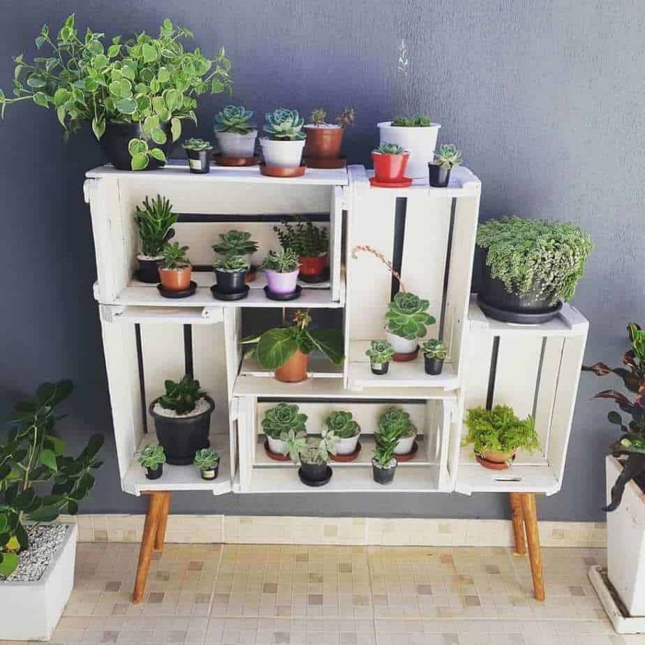 Simple DIY Plant Stand From Boxes