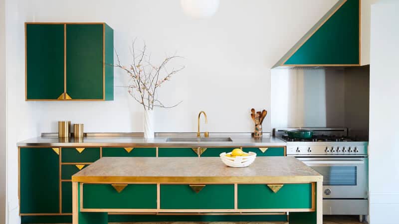 Colors That Go with Green Kitchen that looks luxury