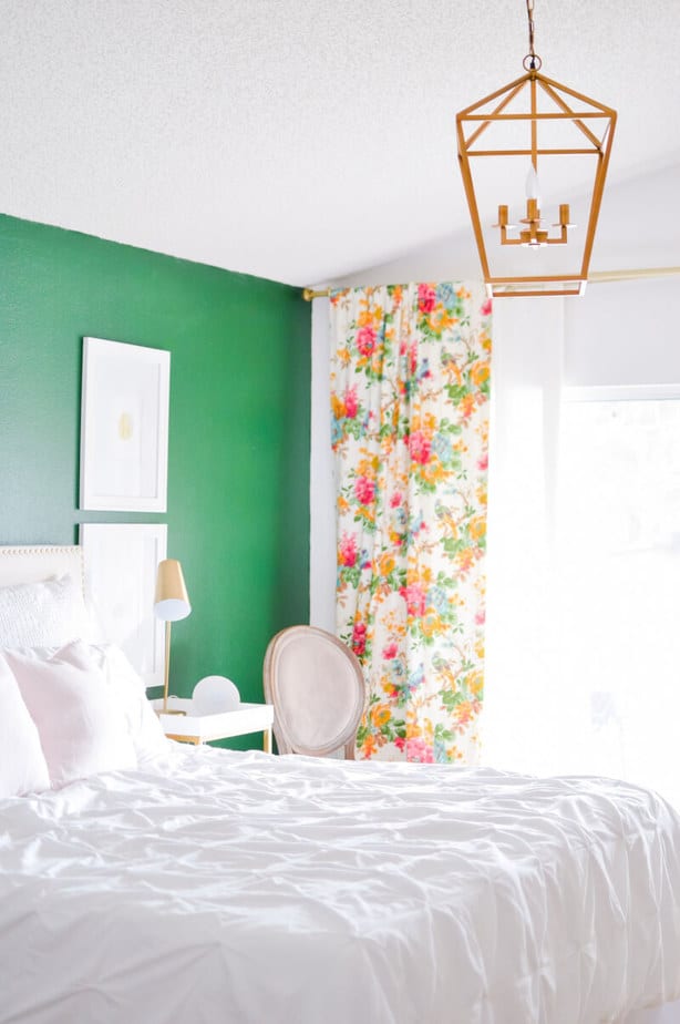 Colors to Go with Green in Bedroom that is very tiny
