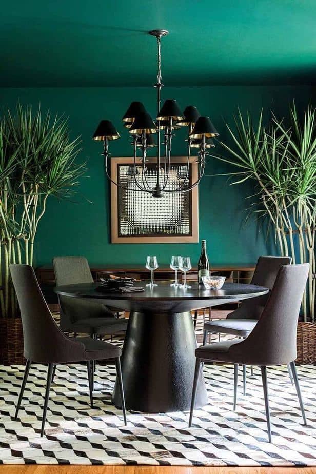 Good Colors That Go with Green for dining room wall