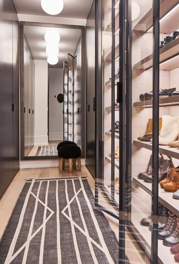 Elegant Shoe Closet