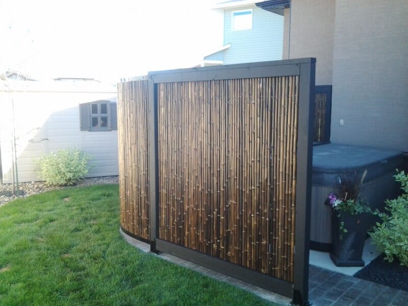 diy bamboo fence outdoor privacy - Hot tub privacy screen made of bamboo