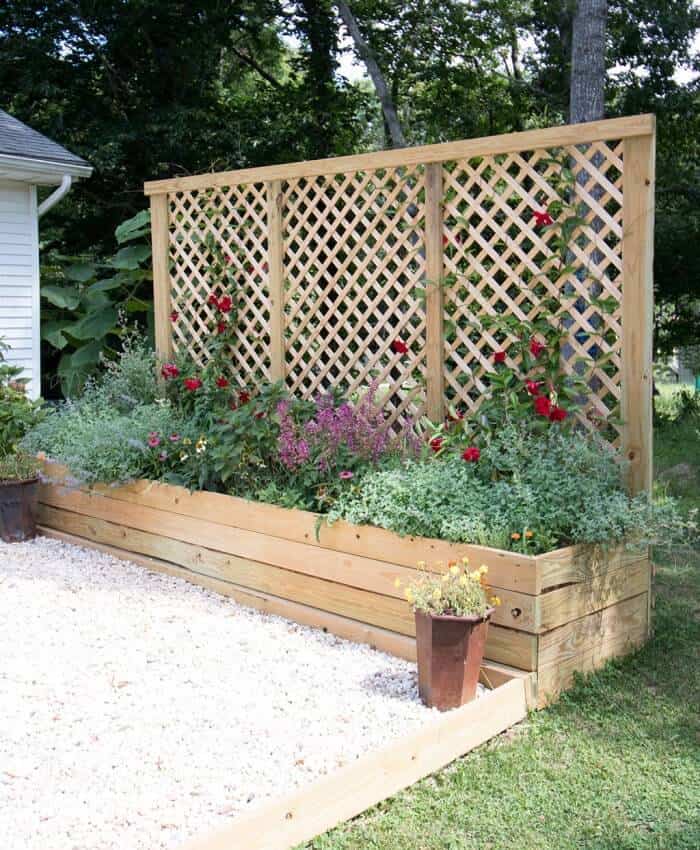 Lattice Screen with Planter