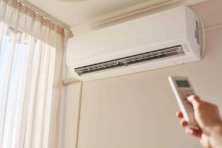 Ductless mini split air conditioners
