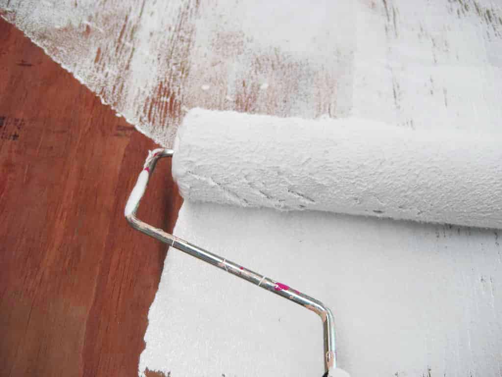 Best types of primer paint for new wood