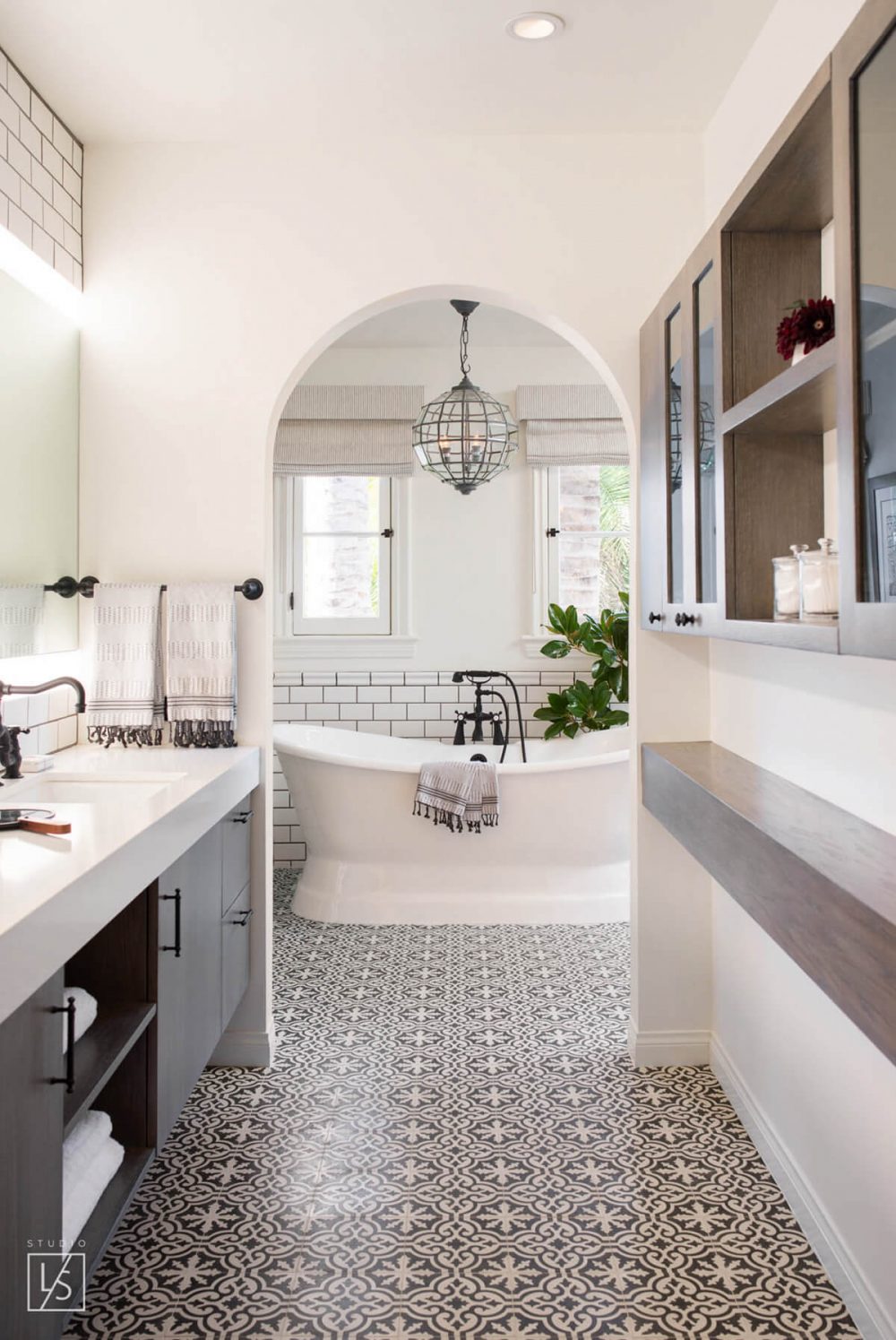 Master Bathroom Ideas That Will Awe You 33