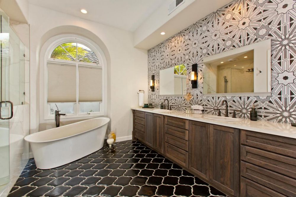 Master Bathroom Ideas That Will Awe You 32