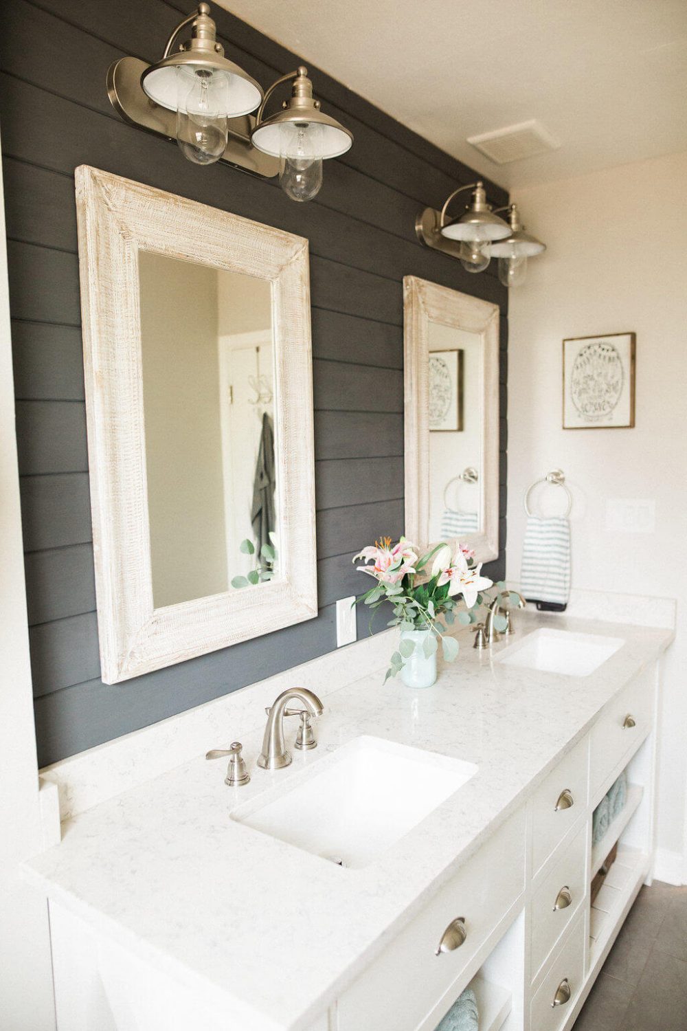 Master Bathroom Ideas That Will Awe You 22