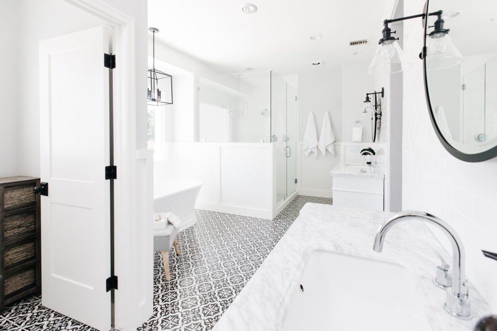 Master Bathroom Ideas That Will Awe You 26