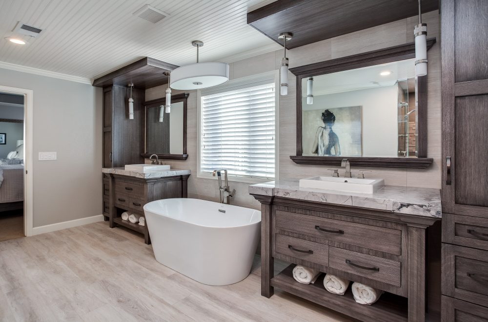 Master Bathroom Ideas That Will Awe You 37