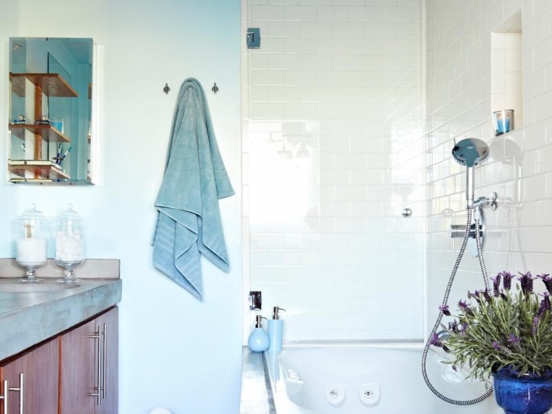 45 Blue Bathroom Ideas 2020 (Various Refreshing Designs) 2