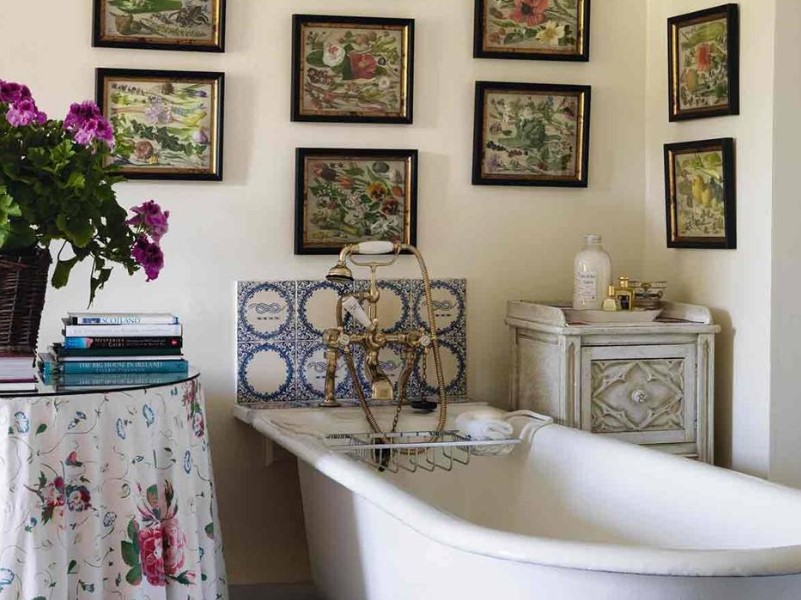 15 Country Bathroom Ideas 2020 (Scene-Stealing Design Inspirations) 13