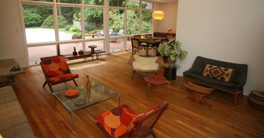 Exquisite Mid Century Living Room