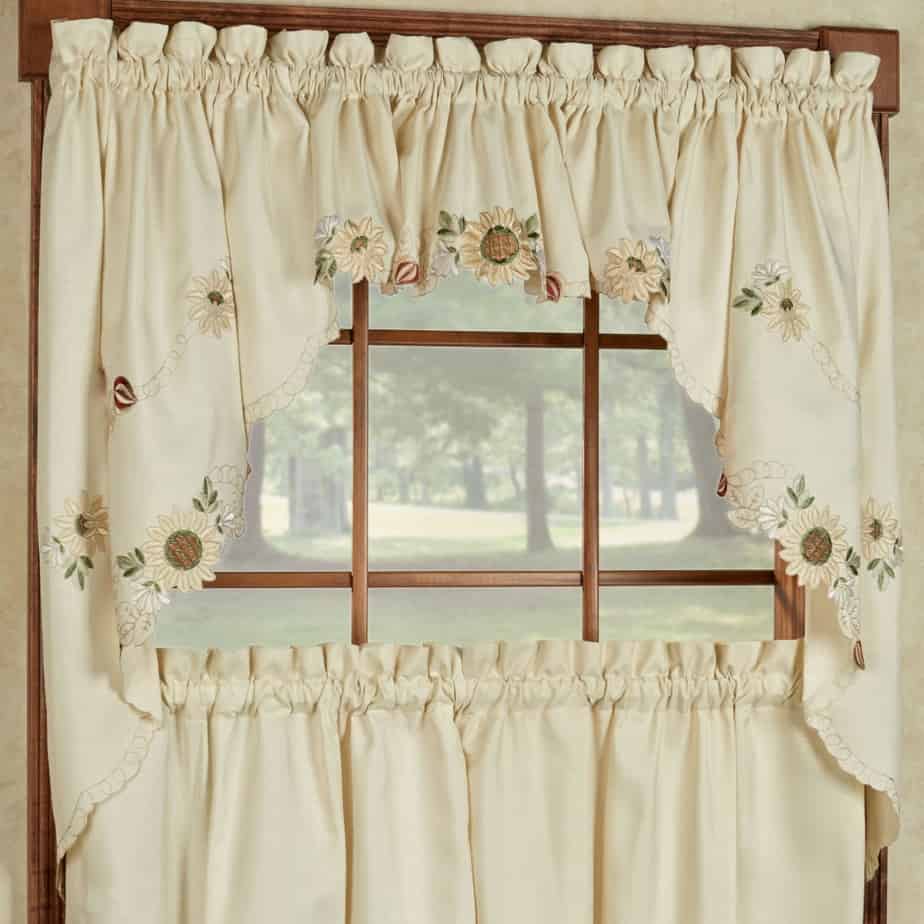 Homey Kitchen Valance