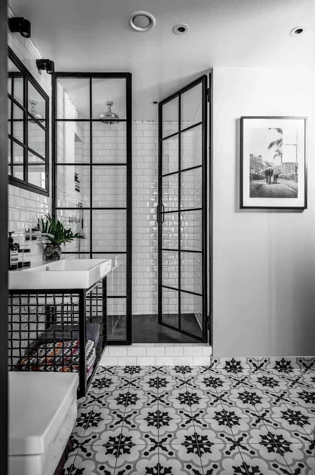 Fashionable Black Bathroom