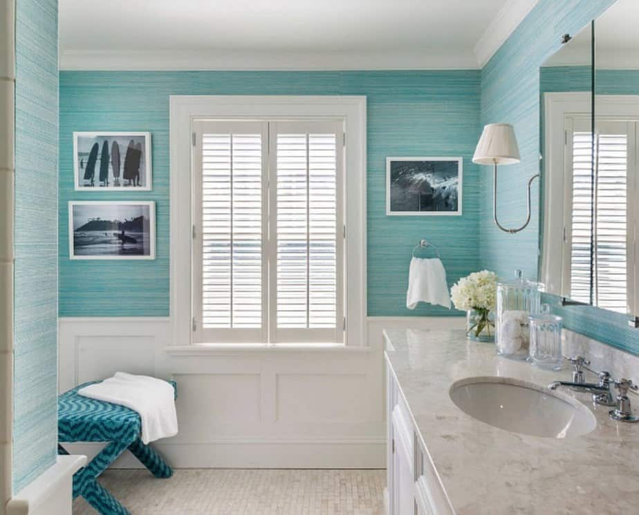 Nice Blue and White Bathroom