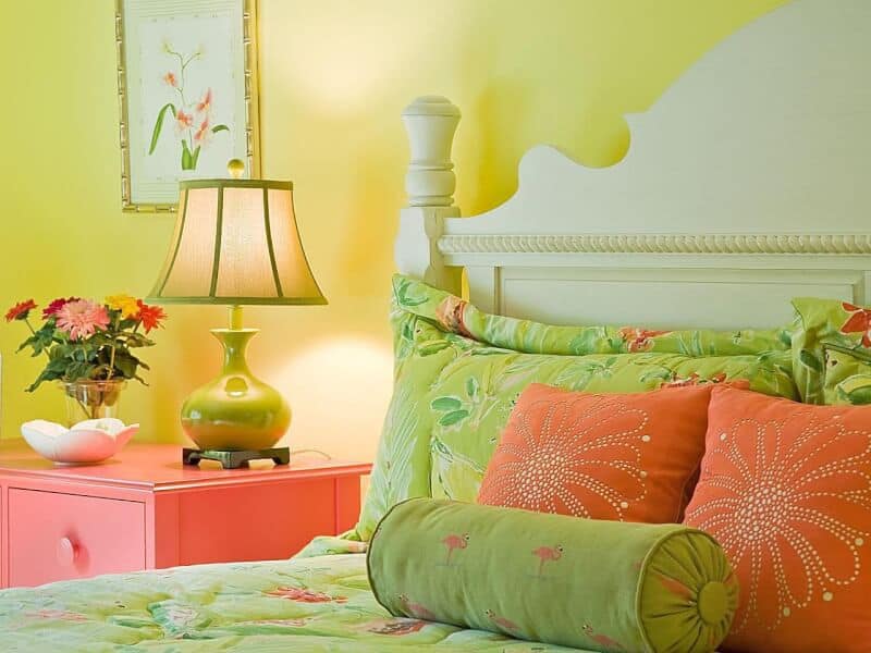 Colors to Go with Green in Bedroom for girls