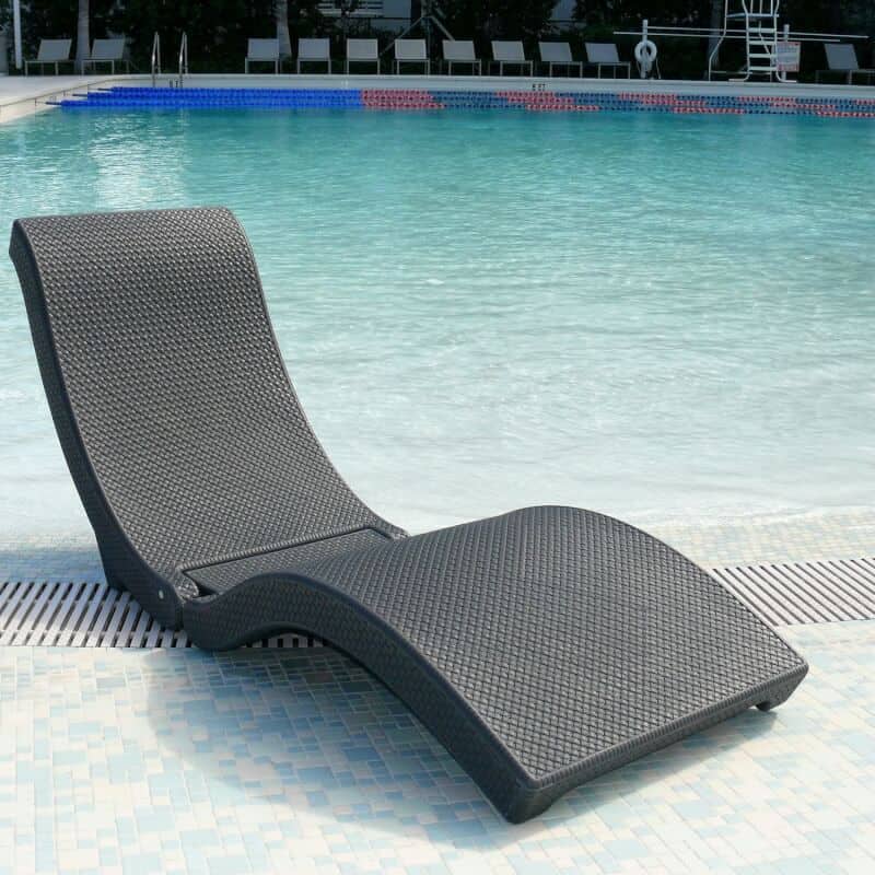 Net pool side chair